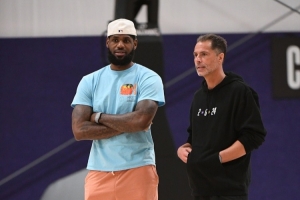 蜘蛛直播-免费无插件直播在线观看_蜘蛛直播nba免费高清现场直播